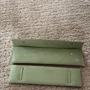 COPY - COPY - an Authentic VAN CLEEF & ARPELS Travel Pouch.